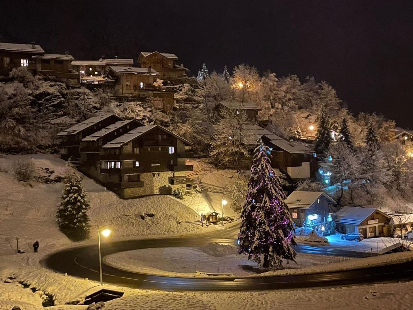 Chalet Les Avernes - Champagny En Vanoise, Domaine La Plagne Paradiski Exterior photo